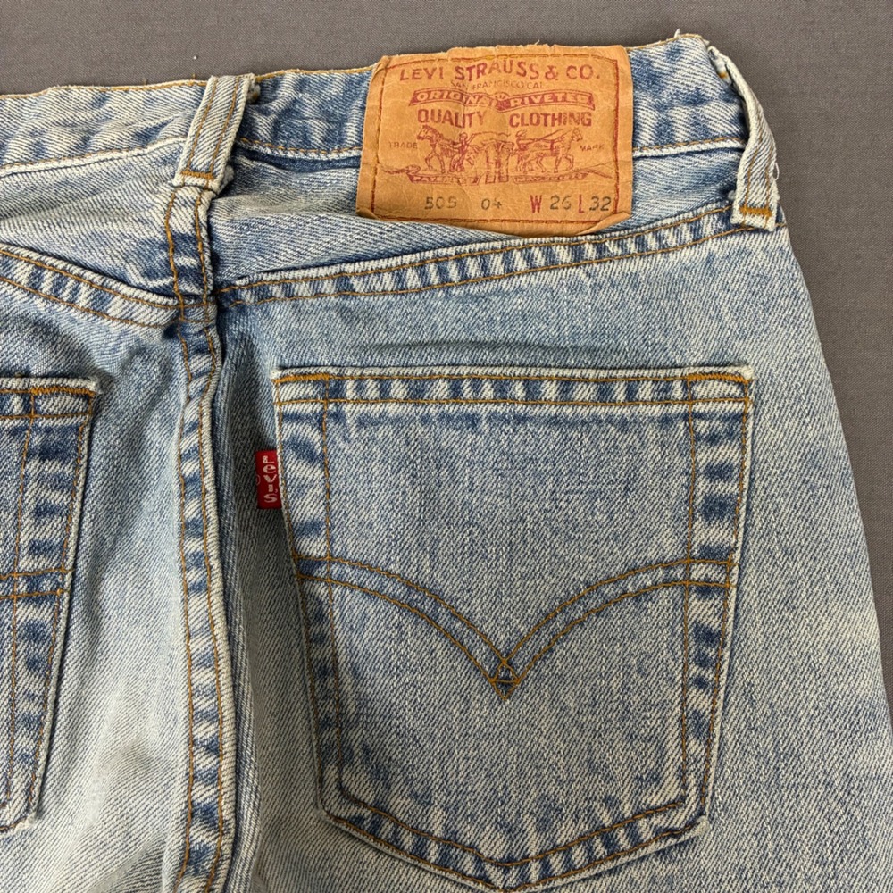 Vintage 90s Levi's 505 Straight Light Wash Jeans Womens Size 24x26 Made In Italy